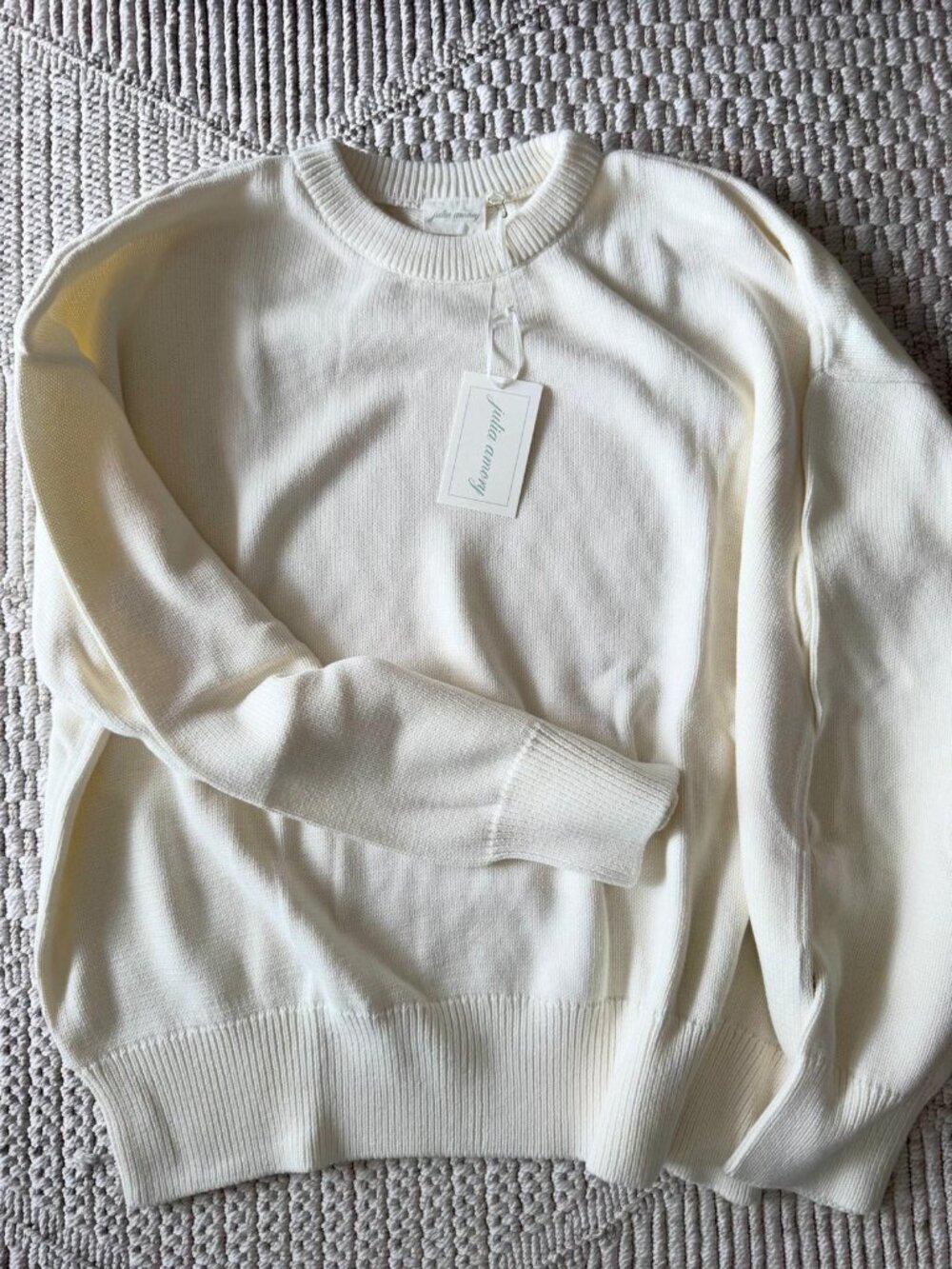 Off white sweater - Picture 3 of 5